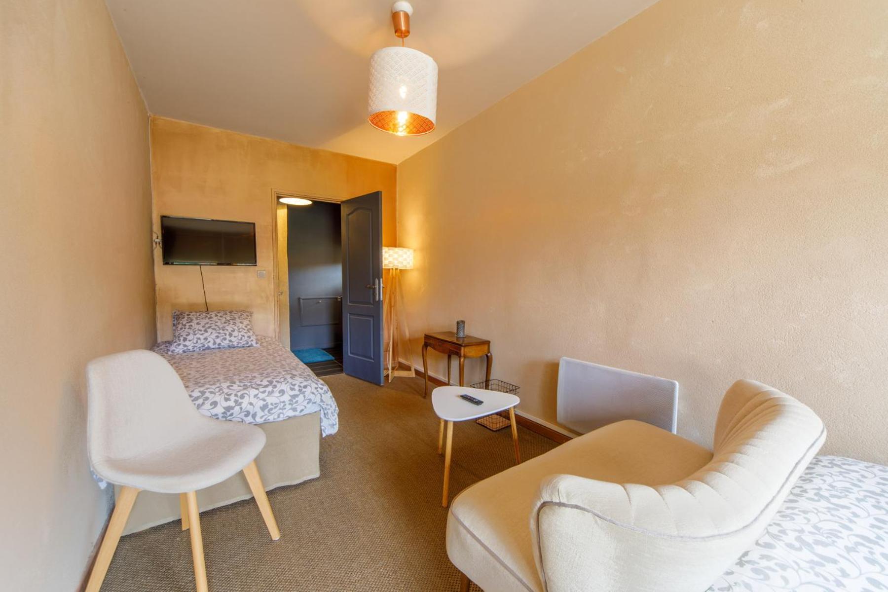 Chambres Et Maisons D'Hotes Du Prieure De La Bajasse - Le 1150 Vieille-Brioude Экстерьер фото